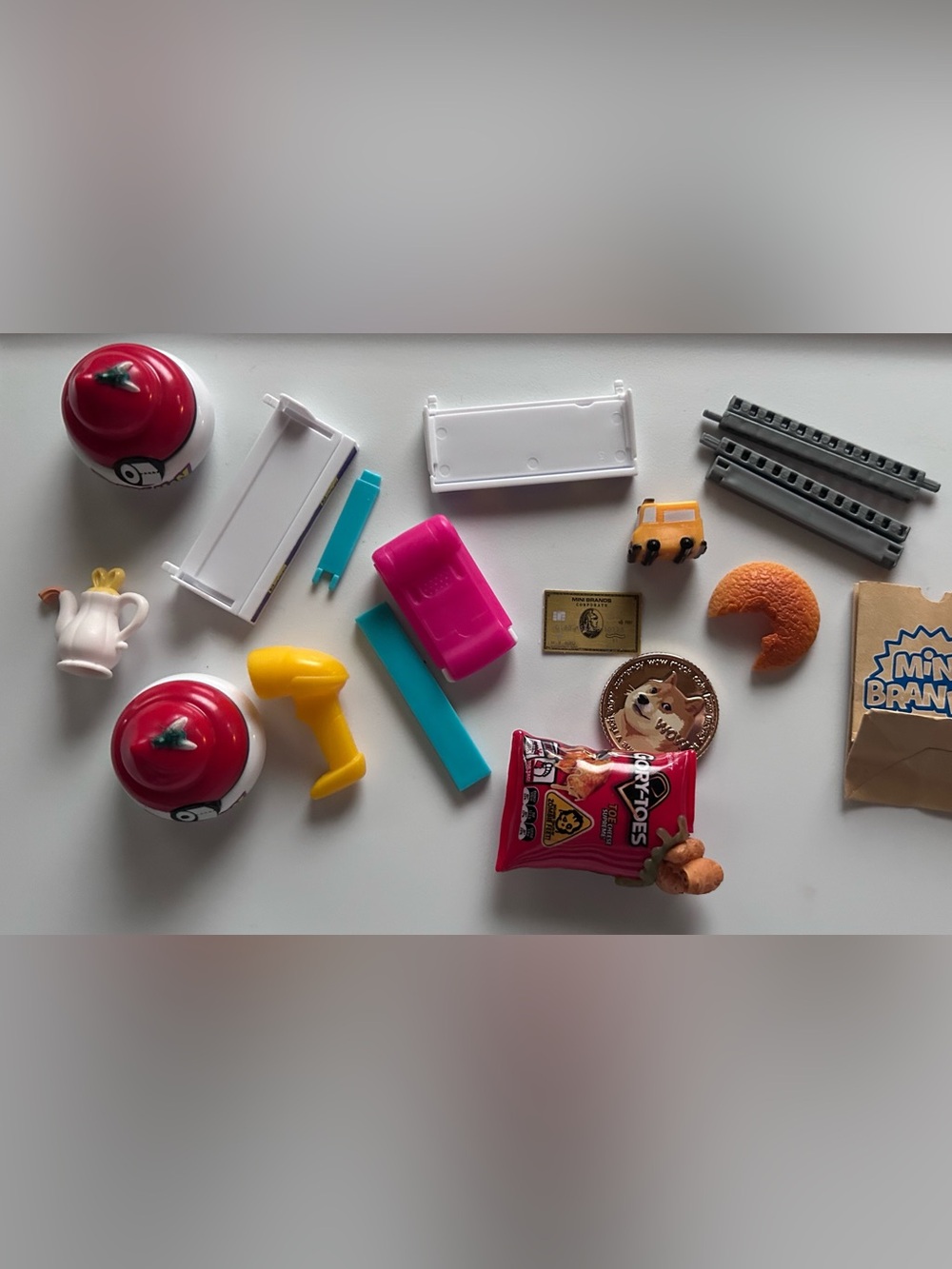 Assorted Zuru miniatures and accessories
